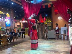 -老滇山寨•云南特色菜•地方菜•民族风情歌舞表演(金碧店)