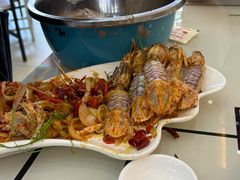 -覃记海鲜美食餐厅