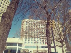 -亮马河大厦停车场