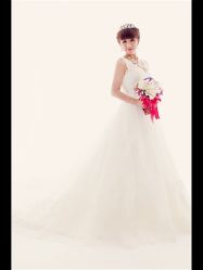 婚纱-Flora婚纱礼服定制租赁店