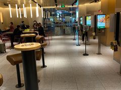 大堂-麦当劳(龙阳路店)
