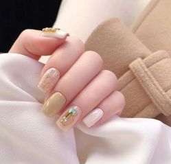 -悦指间美甲美睫