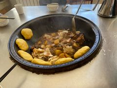 -粘豆包柴火铁锅炖