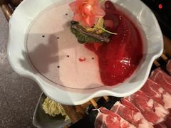 -老牌坊云南鱼豆花火锅(哈西万达店)