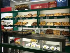 面包甜点陈列柜-南来顺饭庄·清真(南菜园店)