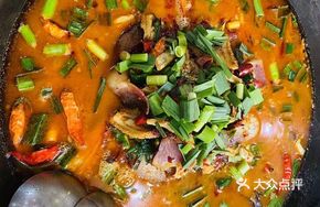 Tujia Three-Down Pot Hot Pot