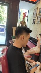 -东方先生国潮男士理发馆