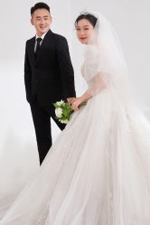 -雪中彩影婚纱摄影·微光艺术中心