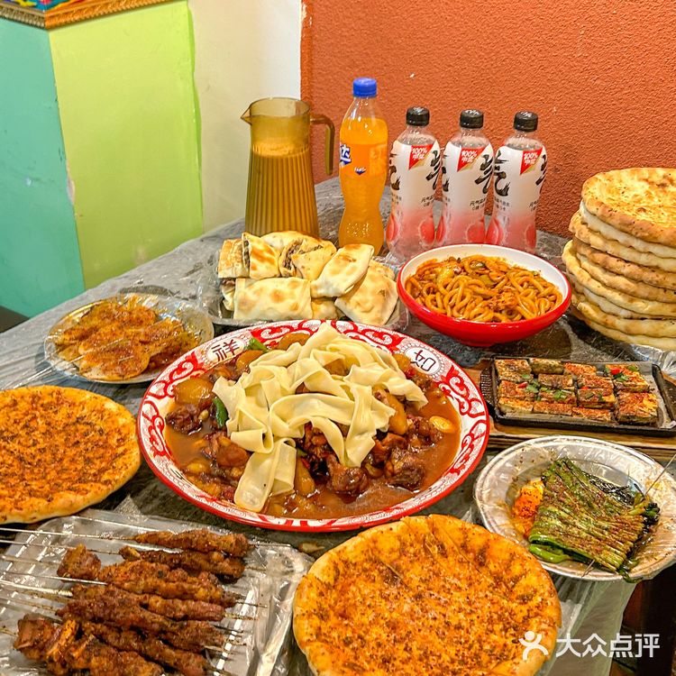 不用去新疆也能吃到正宗的新疆羊肉串！！