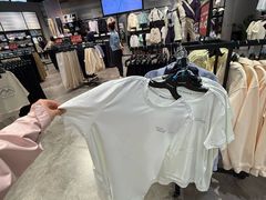 -百年港湾奥特莱斯(香炉礁店)