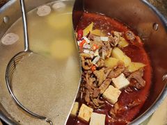 特色牛腩鸳鸯锅-左庭右院鲜牛肉火锅(新梅广场店)
