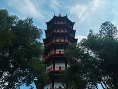 -绳金塔