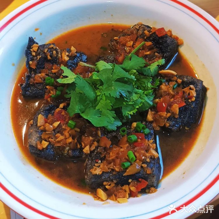 这家新开的长沙菜馆巨好吃 我会经常来的