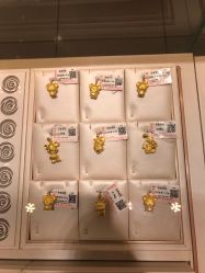 -菜百首饰店(东方新天地店)