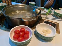 -润园四季椰子鸡火锅(卓越INTOWN店)