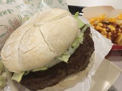 奶油坚果酱蛋牛堡-麦当劳(新世纪环球中心店)