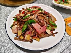 -土砂锅生态山庄·非遗砂锅雅鱼