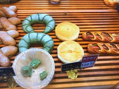-焙丽拾光(麦凯乐直营店)