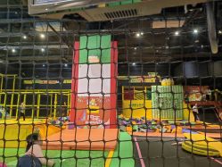 -蹦蹦跳跳(新奥购物中心店)