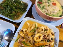 咸蛋炒鱿鱼-Ruam Saep Yok Khok Som Tam