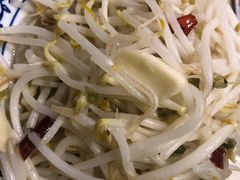 炝炒豆芽-娄三少·老北京春饼烤鸭家常菜(方庄店)