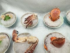 -雍容荟活帝王蟹活龙虾自助(苏宁旗舰店)