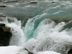 -阿萨巴斯卡瀑布观景点