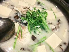 浓汤鱼头-老淳安—伴山伴湖(千岛湖开元度假村店)