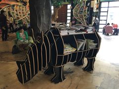 -钟书阁(松江泰晤士小镇店)