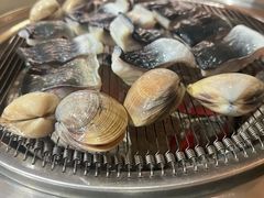 -围炉肉舍•炭烤活鳗•丹东海鲜烤肉(步行街店)