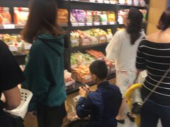 -良品铺子(五角场万达店)