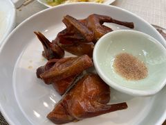 玻璃脆皮乳鸽-皓粤·臻品荟