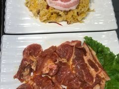 酸菜五花肉-好旺角齐市鲜切牛自助烤肉(农林五道街总店)