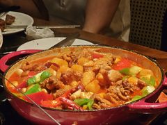 珐琅锅大盘鸡-阿里家·新疆烤肉酒場 by MIG