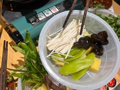 -黔二妞地摊火锅(龙华清湖店)