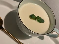 -左庭右院鲜牛肉火锅黑金店(陆家嘴中心店)