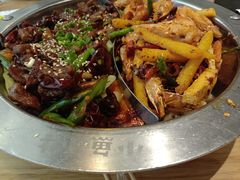 香辣虾牛仔骨-小鱼小牛·鱼牛干锅·脆鱼火锅(世欧广场店)