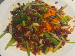 香大蒜炒腊牛肉-融汇湘天(大岭山店)