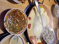 -洱火云南酸菜牛肉火锅(石景山当代商城店)