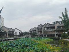 -龙潭水乡
