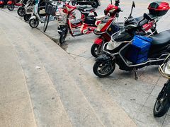 -百联临沂购物中心(临沂路店)