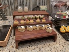 -怡豪大饭店·银顶旋转餐厅