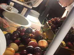 小哥哥现撬生蚝-印象餐厅(杭州国际博览中心北辰大酒店)