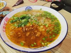 酸汤臊子面（荤）-大嘻咹biangbiang面(历史博物馆店)