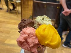 重黑巧克力口味冰淇淋-VENCHI 闻绮(上海佛罗伦萨小镇店)