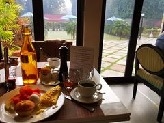 -Lake Shore Hotel & Restaurant