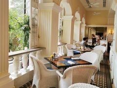 -荟景阁葡国餐厅
