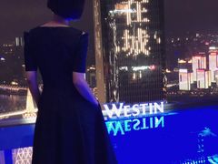 泳池打卡-解放碑威斯汀酒店-知味国际美食餐厅