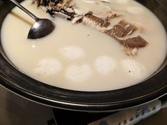 -香山湖家家宴(中山陵店)