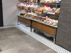 面包甜点陈列柜-巴黎贝甜(熙悦汇店)